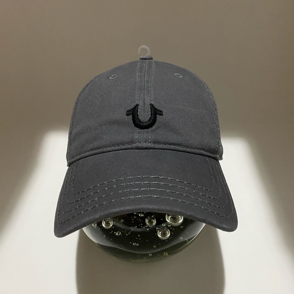 True Religion Men’s Hat - Picture 6 of 8